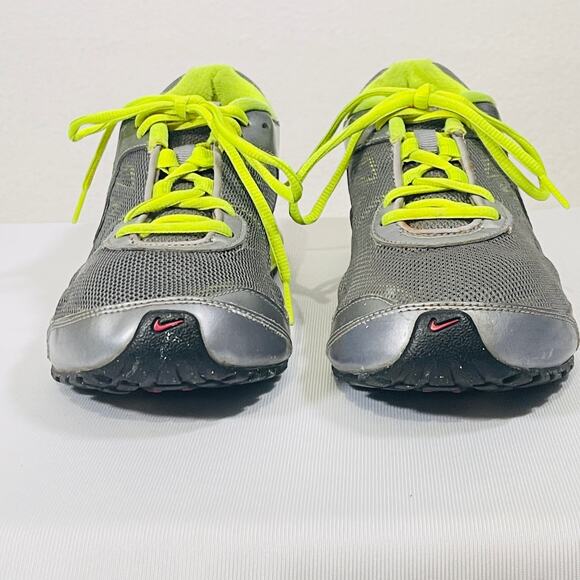Nike Gym Shoes Womens 8 Running Sneakers Trainers Vintage 2012 Gray Yellow - Picture 5 of 10